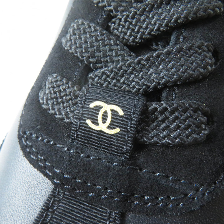 Pristine CHANEL sneakers Black White Calf leather Women 36 24S G45714