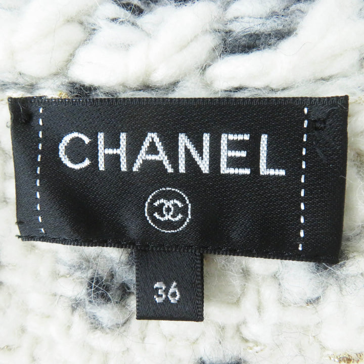 Excellent CHANEL Best Runway-wear knit Ecru Black Gold Pink cashmere Women 36