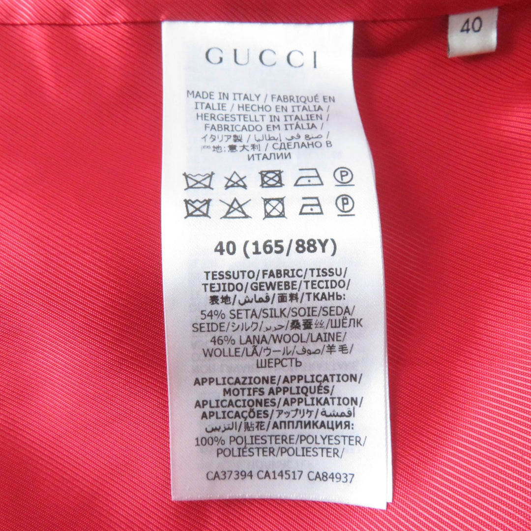Excellent GUCCI Jacket QUELLE QUEN SOIT LA SAISON Half Coat Red silk Women 40 619359
