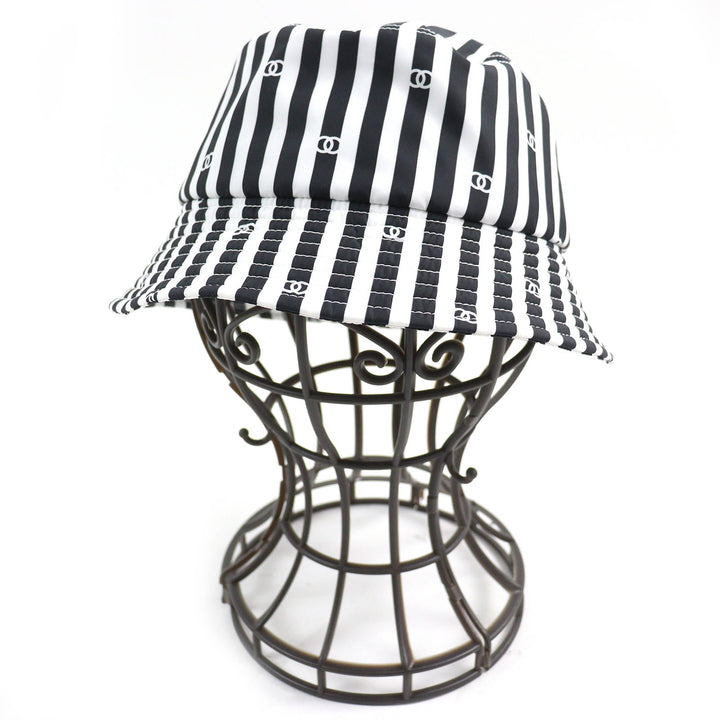 Excellent CHANEL hat COCO BEACH COCO Mark Bucket Hat Black White Women S AA9874
