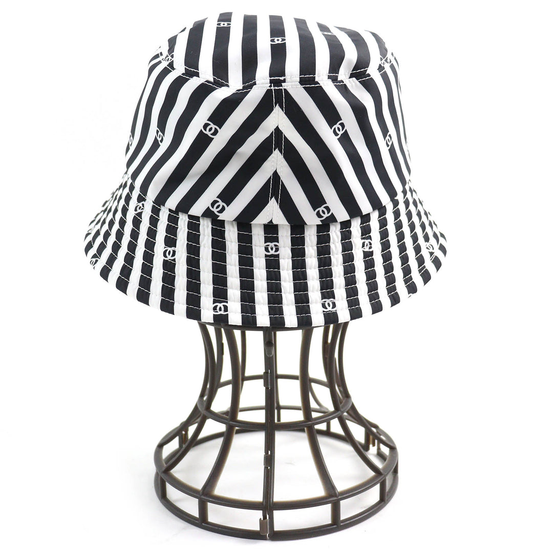 Excellent CHANEL hat COCO BEACH COCO Mark Bucket Hat Black White Women S AA9874