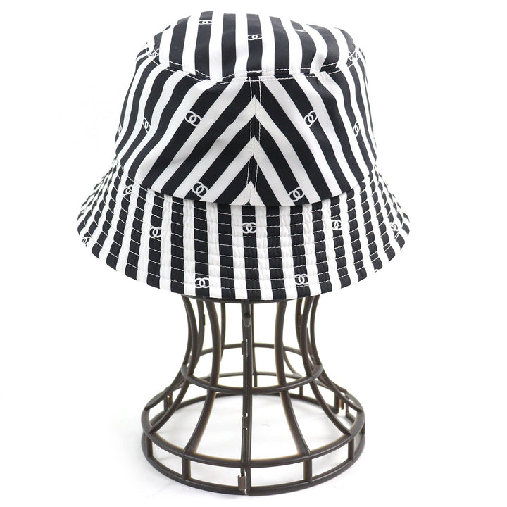 Excellent CHANEL hat COCO BEACH COCO Mark Bucket Hat Black White Women S AA9874