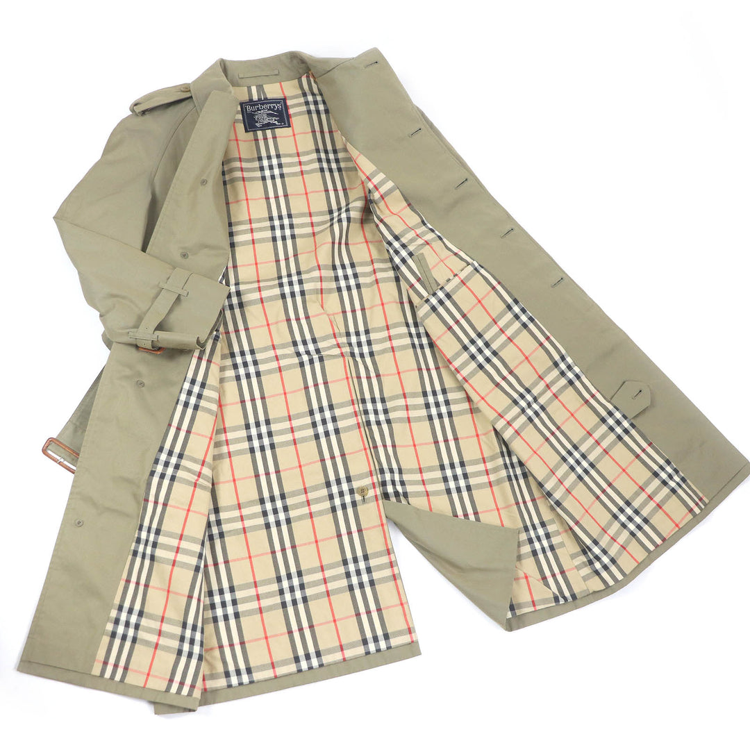 Great Burberrys trench coat Spring coat with Nova check pattern on the inside