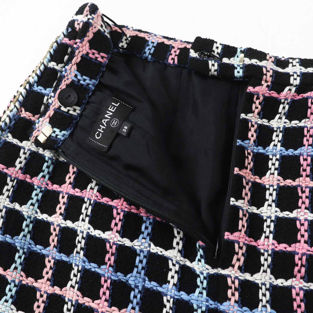 Excellent CHANEL skirt Runway wear COCO Mark button tweed black multi Women 38 P72501