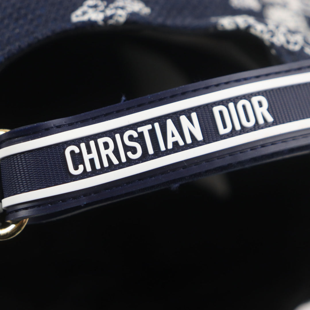 Pristine Christian Dior cap Toile du Jouy D-PLAYER hat White navy Women