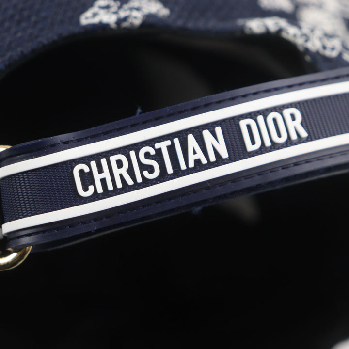 Pristine Christian Dior cap Toile du Jouy D-PLAYER hat White navy Women