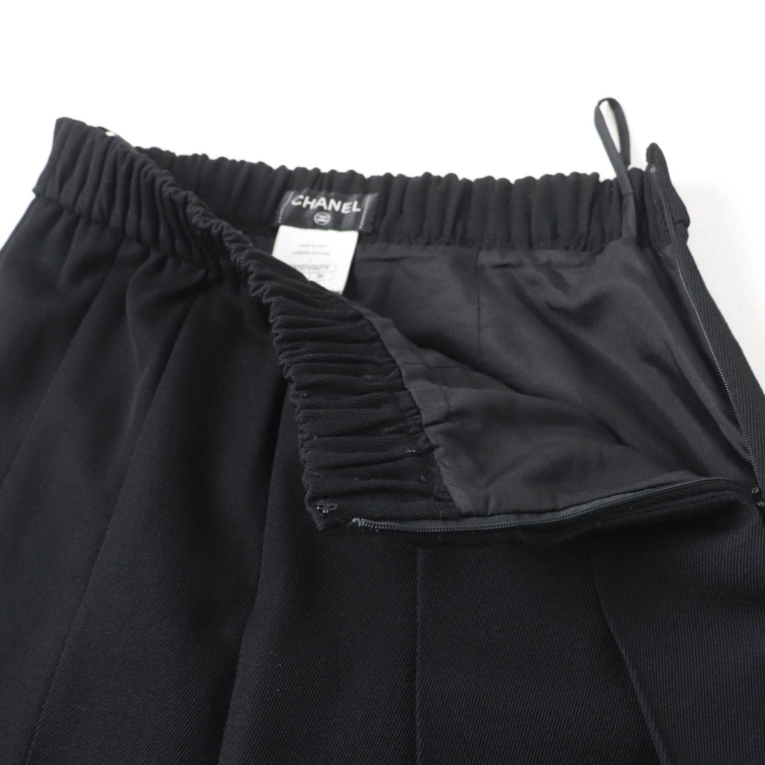 Great CHANEL Pleated skirt COCO Mark button black wool Women 34 P46707V34279
