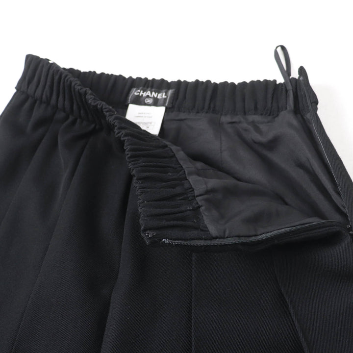 Great CHANEL Pleated skirt COCO Mark button black wool Women 34 P46707V34279