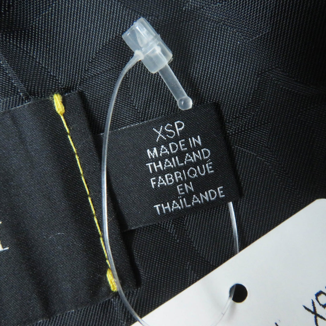 Pristine COACH trench coat Signature charm and logo button on the back, XS
