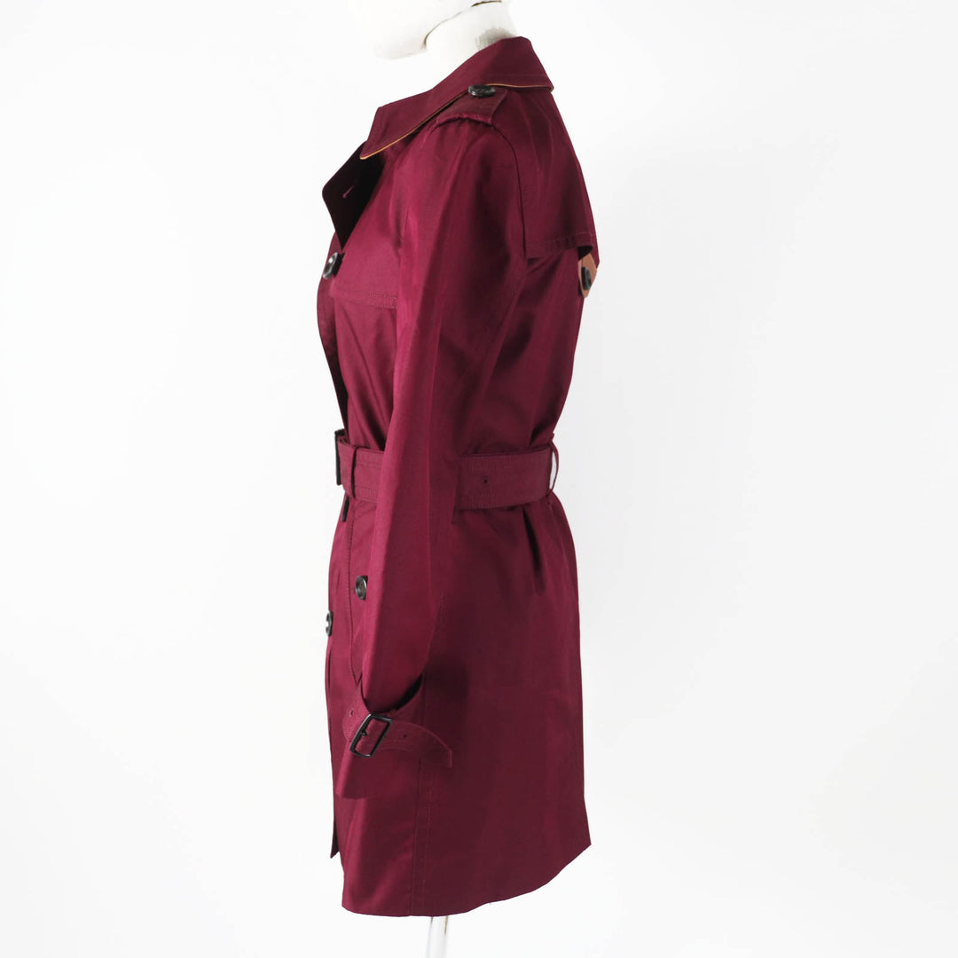 Pristine COACH trench coat Signature charm and logo button on the back, wine-red XS