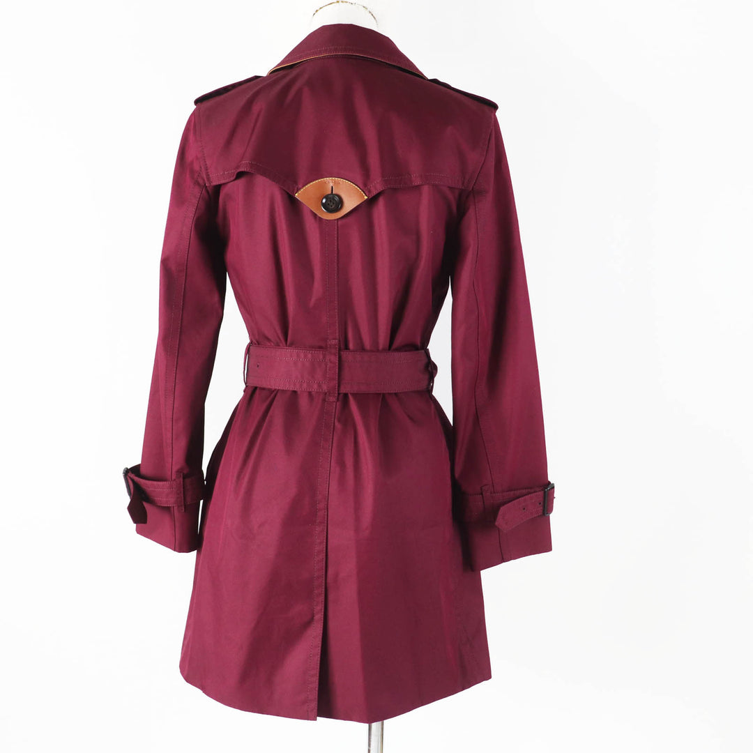 Pristine COACH trench coat Signature charm and logo button on the back, XS