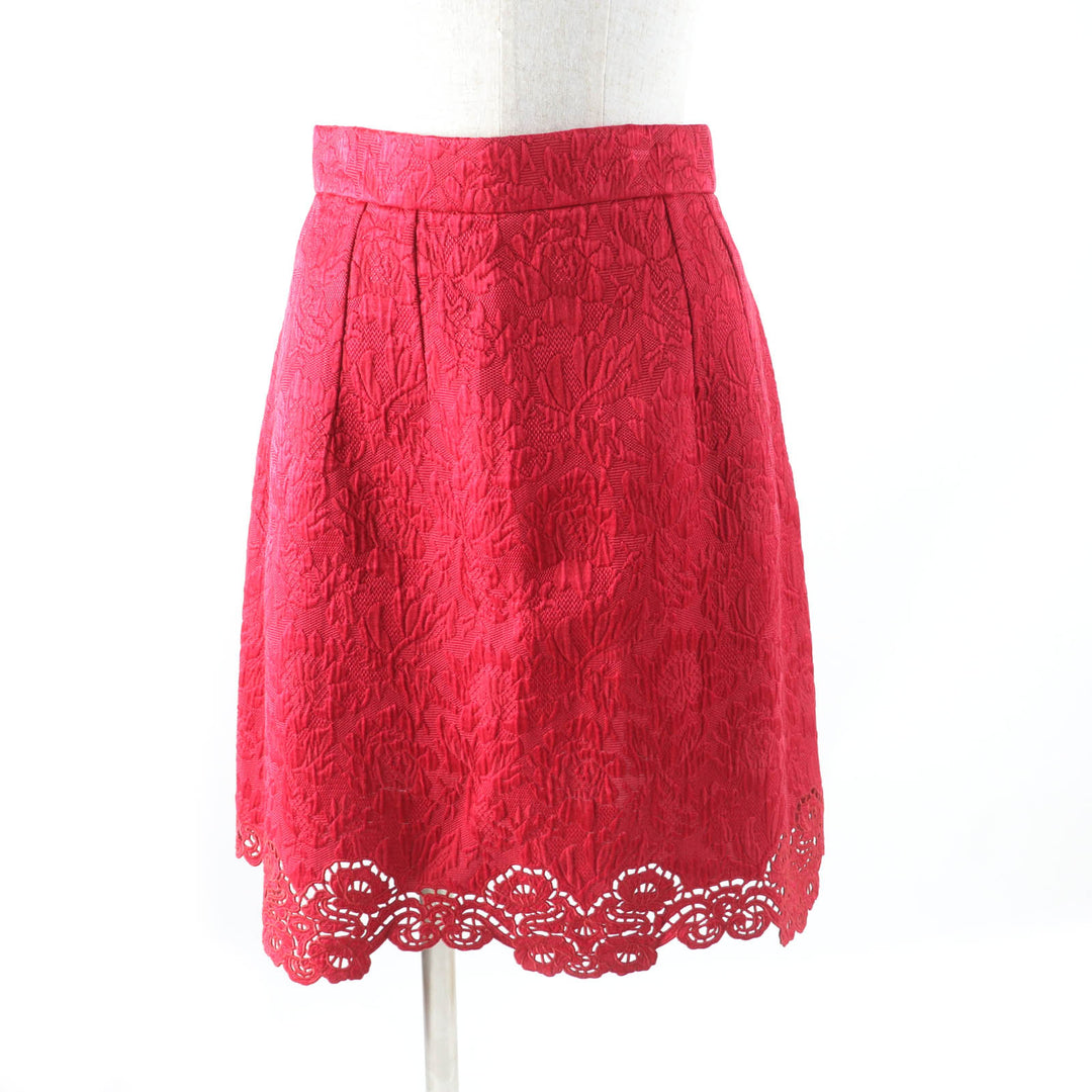 Excellent DOLCE&GABBANA skirt Floral pattern, all-over embossed, with lace, trapezoid Red cotton Women 40
