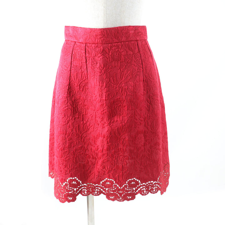 Excellent DOLCE&GABBANA skirt Floral pattern, all-over embossed, with lace, trapezoid Red cotton Women 40