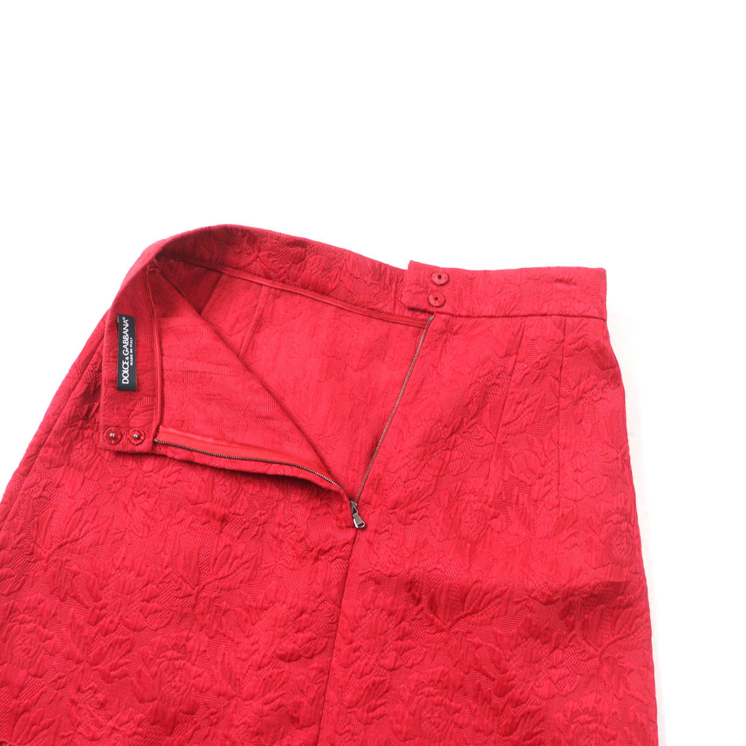 Excellent DOLCE&GABBANA skirt Floral pattern, all-over embossed, with lace, trapezoid Red cotton Women 40