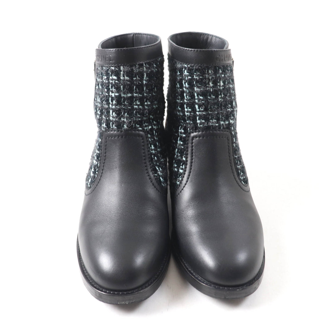 Great CHANEL Ankle boots Belt design Black light blue leather Women 22B G39334