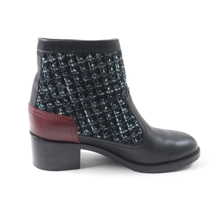 Great CHANEL Ankle boots Belt design Black light blue leather Women 22B G39334