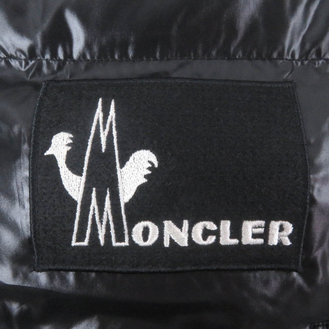 Excellent MONCLER Down vest BANKER GILET Logo patch WZIP gilet black Nylon mens 0