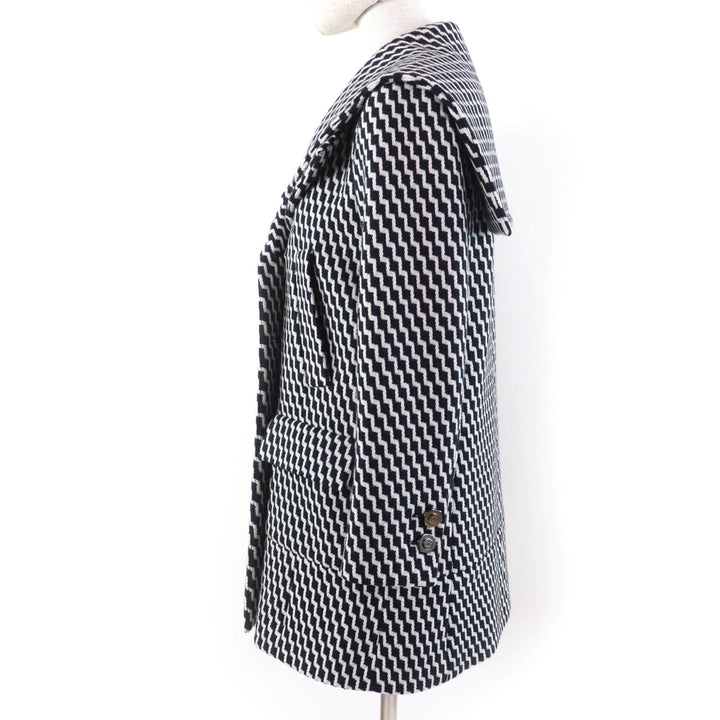 Excellent CHANEL coat Hexagon COCO Button Zigzag Pattern Black White Women 36 P59081V39106
