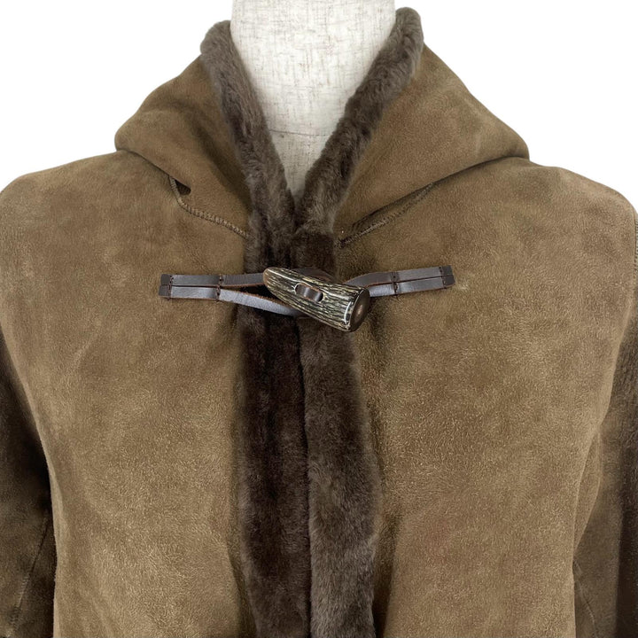 Very Good UNKNOWN Mouton coat Buffalo toggle button, hooded Sheepskin Women 6