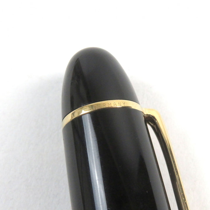 Great MONTBLANC fountain pen Meisterstuck 149 White Star logo engraved 18K mens