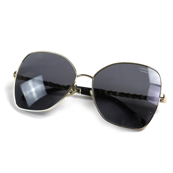 Excellent CHANEL sunglasses COCO Mark Frame: gold black Women 4274Q C395/T8