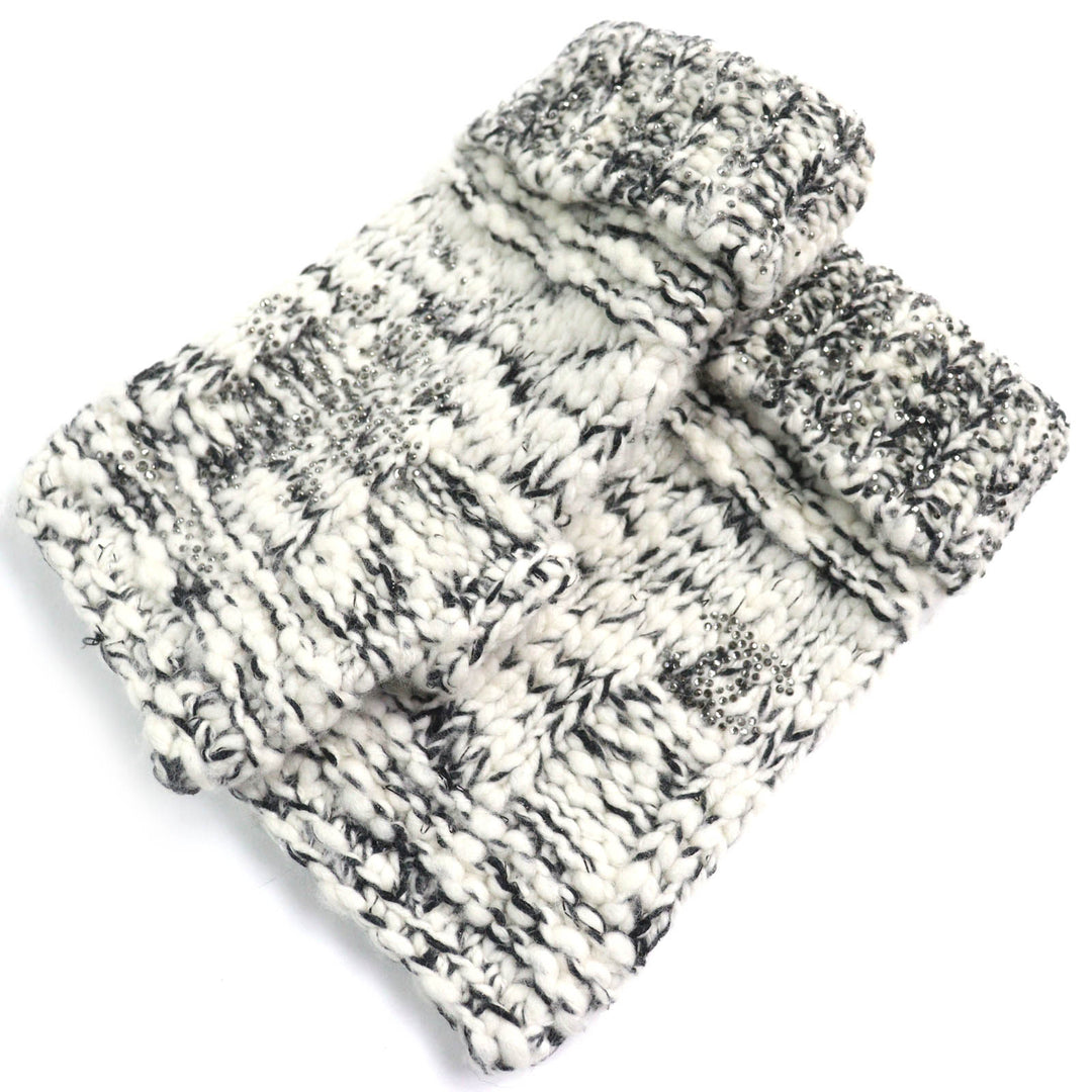 Very Good CHANEL gloves COCO Mark Rhinestone Knit Mittens White black Women M P39194