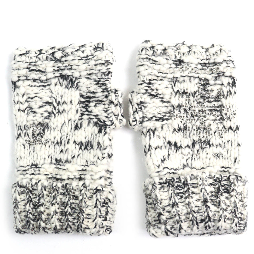 Very Good CHANEL gloves COCO Mark Rhinestone Knit Mittens White black Women M P39194