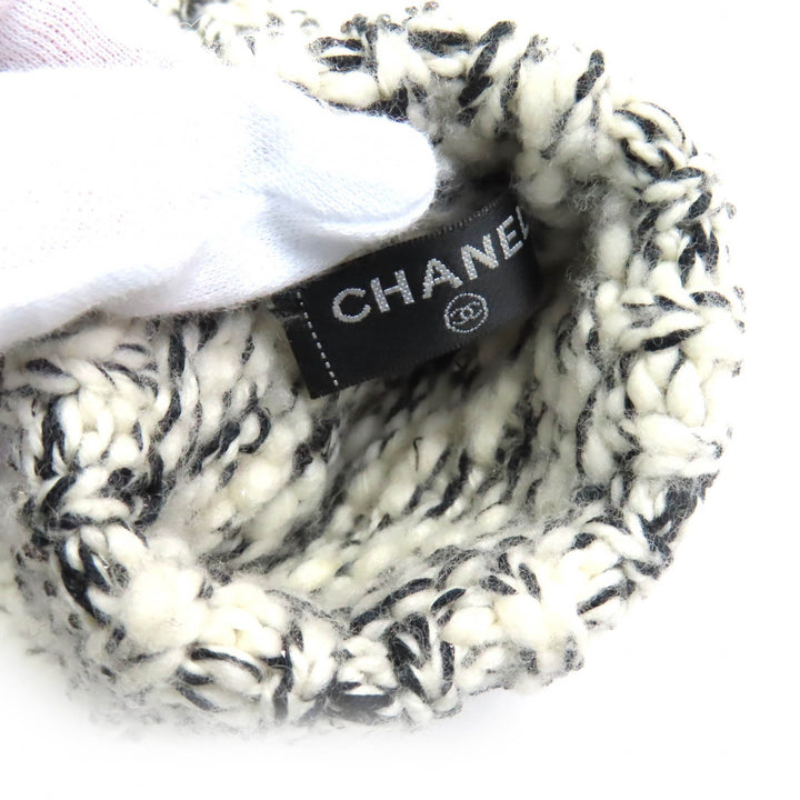 Very Good CHANEL gloves COCO Mark Rhinestone Knit Mittens White black Women M P39194