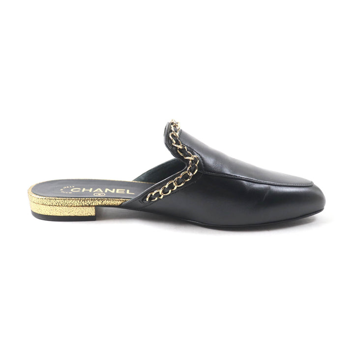 Pristine CHANEL Mule COCO Mark Chain embellished black leather Women 37.5 19A