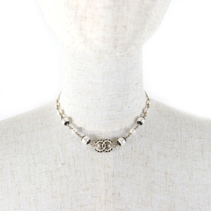 Pristine CHANEL choker COCO Mark Pearl Necklace Gold Black White Women ABE157