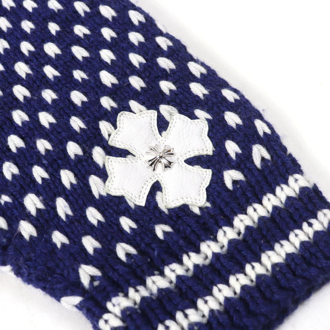 Great CHROME HEARTS sweater Both sleeves have CH plus patches