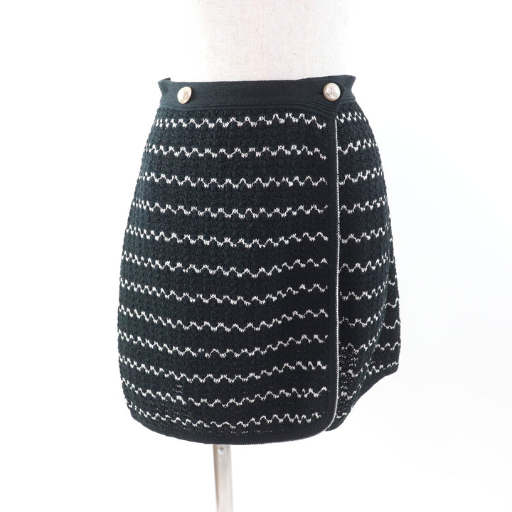 Great CHANEL Wrap skirt trapezoid Black White cotton Women 34 P49277