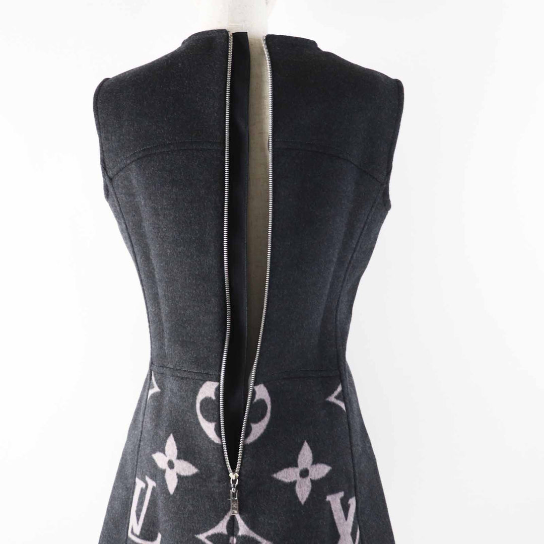 Excellent LOUIS VUITTON one piece Monogram sleeveless Dark gray 36