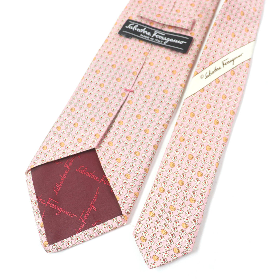 Pristine Salvatore Ferragamo tie Shell pattern wide tie pink silk mens