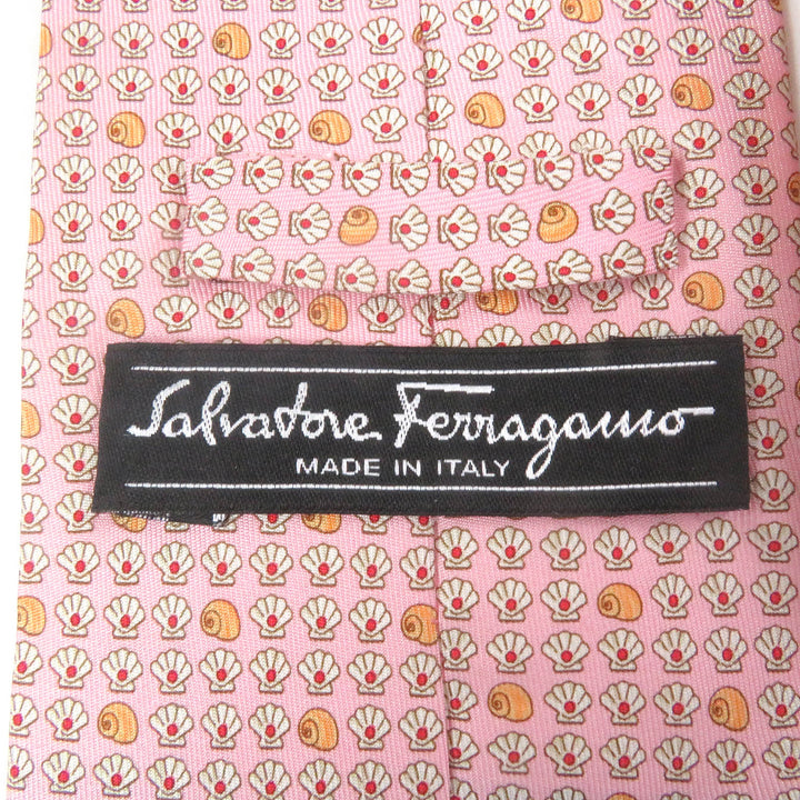 Pristine Salvatore Ferragamo tie Shell pattern wide tie pink silk mens