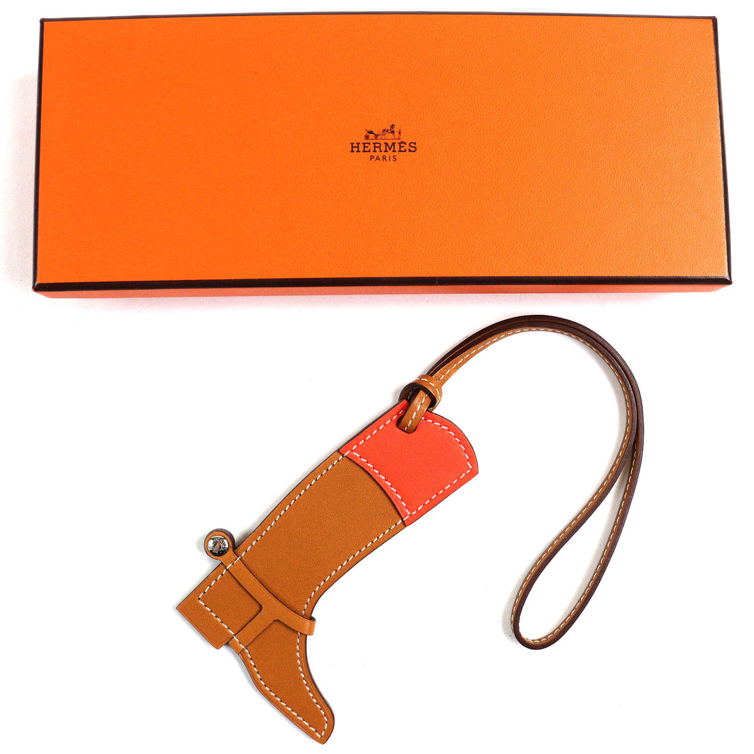 Pristine HERMES charm Paddock boots Serie button Voatler Women