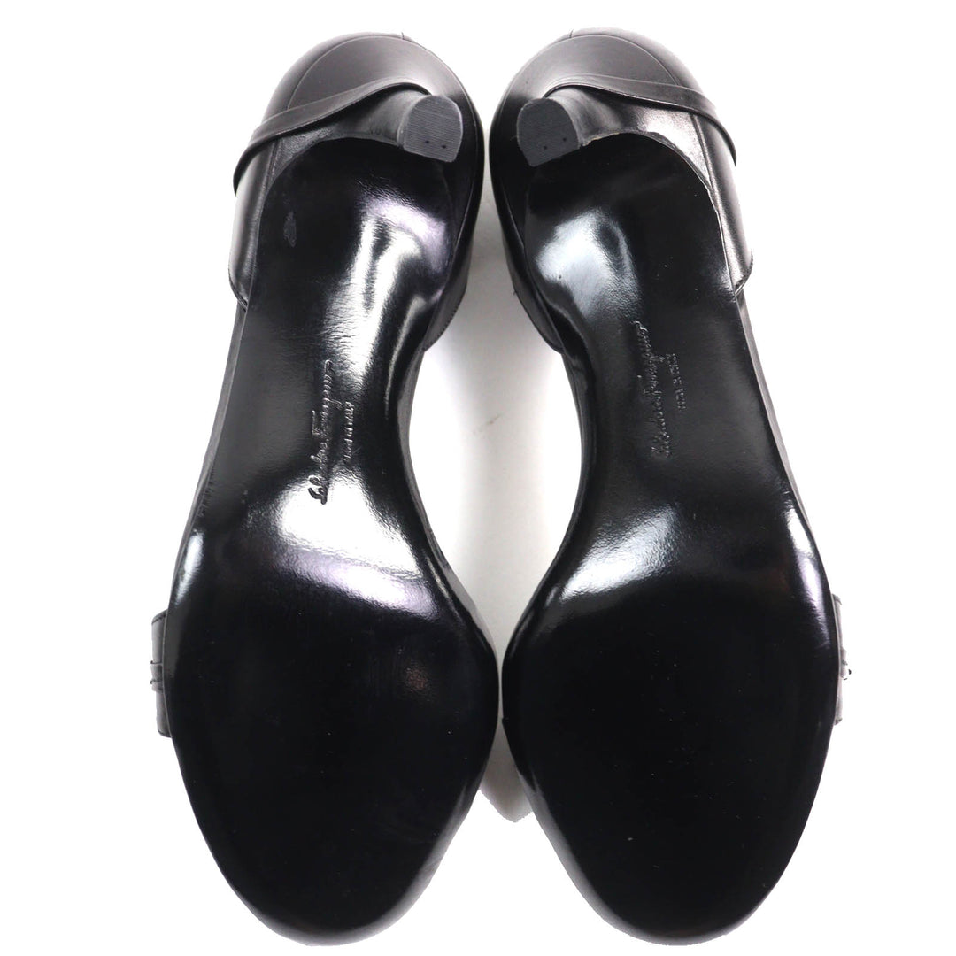 Excellent Salvatore Ferragamo Sandals Vara Bow Ankle Strap black leather Women