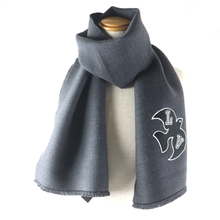 Excellent LOUIS VUITTON Scarf Echarpe LV Harmony with logo patch gray M77944