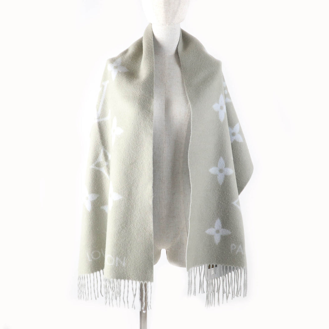 Great LOUIS VUITTON Stall Escalp Reykjavik Gray light blue cashmere M70462