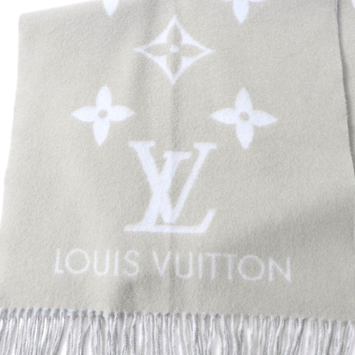 Great LOUIS VUITTON Stall Escalp Reykjavik Gray light blue cashmere M70462