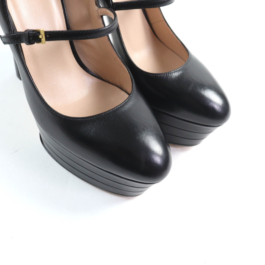 Pristine GUCCI pumps Belt design, almond toe, thick sole black leather Women