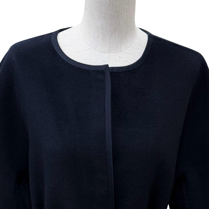 Great Loro Piana coat Belted, concealed placket, collarless Navy cashmere L