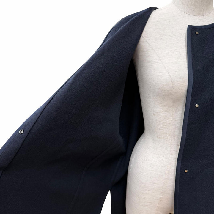 Great Loro Piana coat Belted, concealed placket, collarless Navy cashmere L