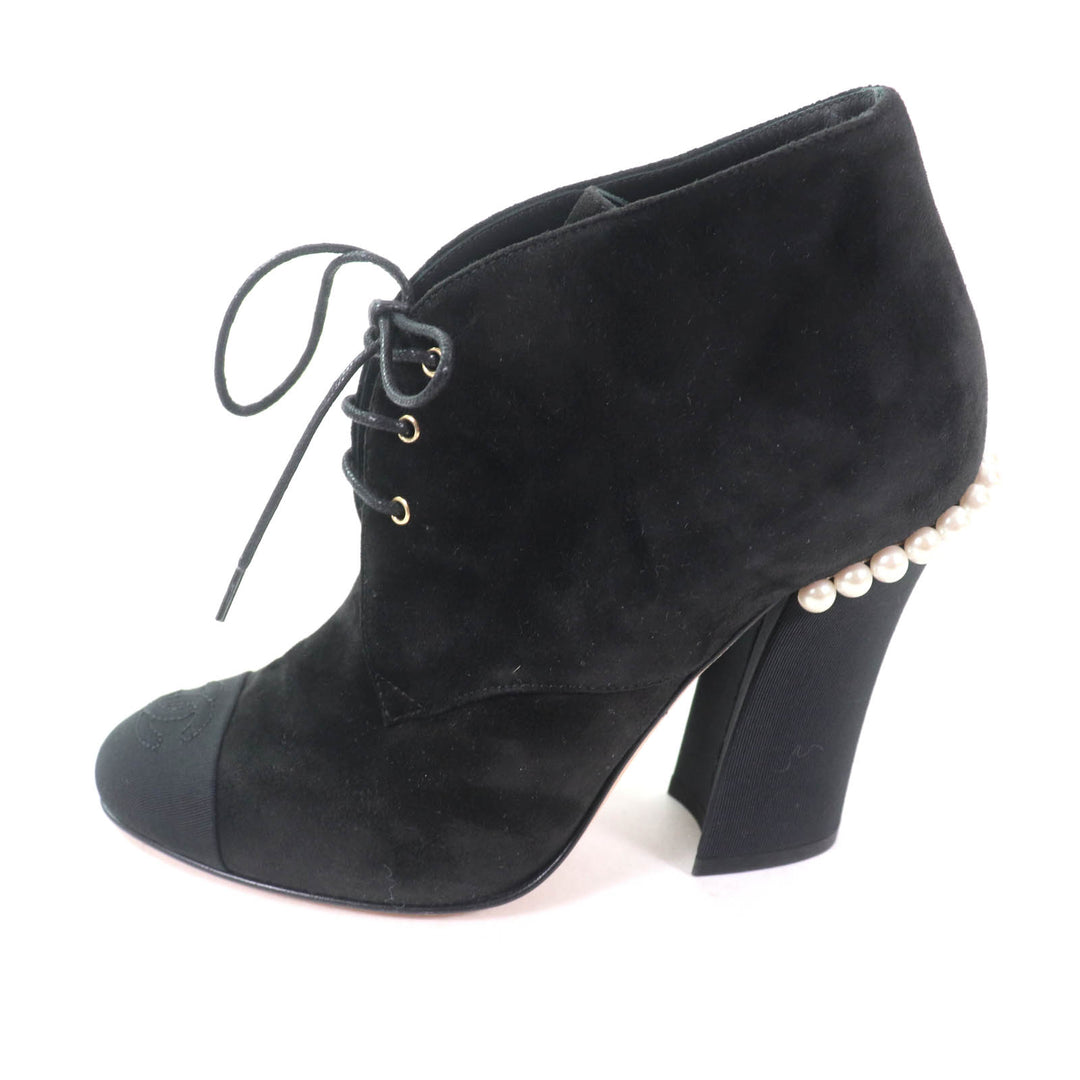 Excellent CHANEL Ankle boots COCO Mark black Suede leather Women 35.5 G33443