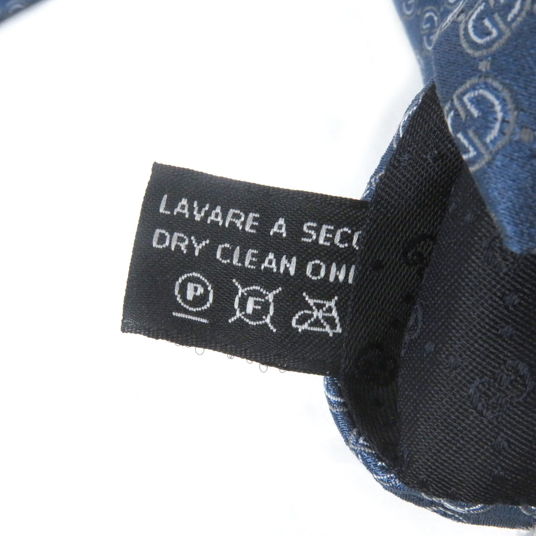 Pristine GUCCI tie GG logo crest wide tie Light blue silk mens