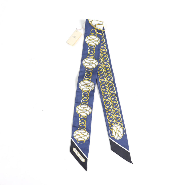 Excellent HERMES scarf Lift Profile Lift Profile silk Women