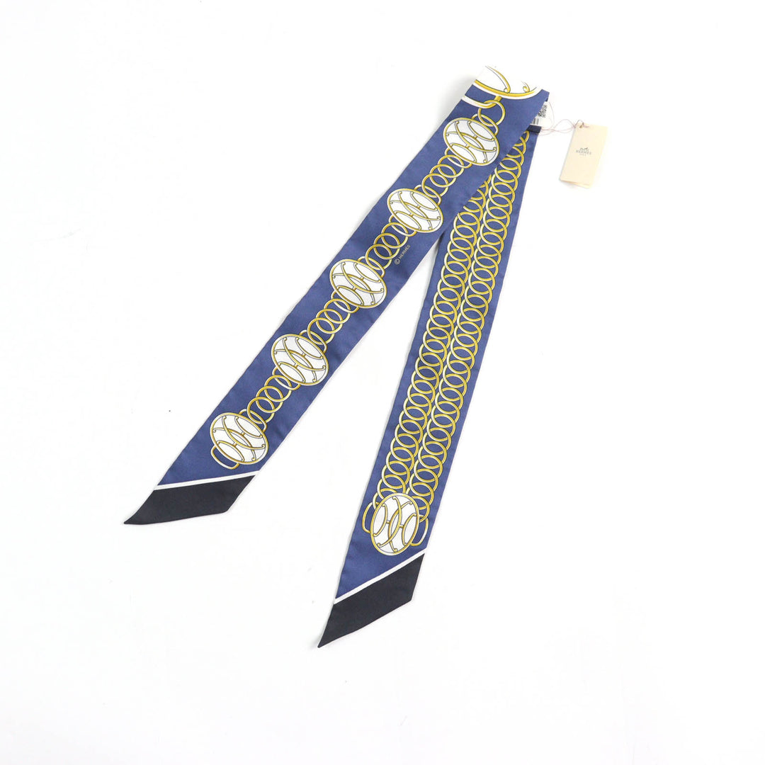 Excellent HERMES scarf Lift Profile Lift Profile silk Women