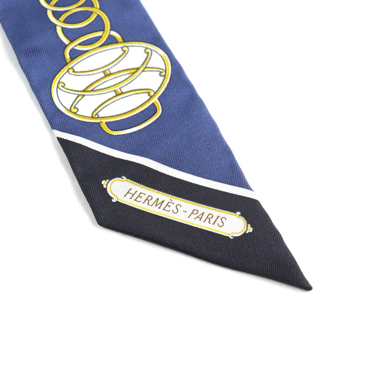 Excellent HERMES scarf Lift Profile Lift Profile silk Women