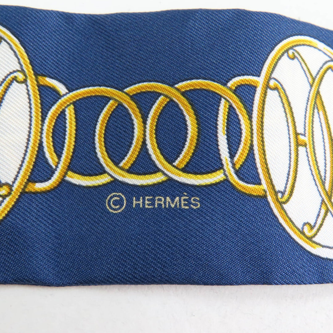 Excellent HERMES scarf Lift Profile Lift Profile silk Women