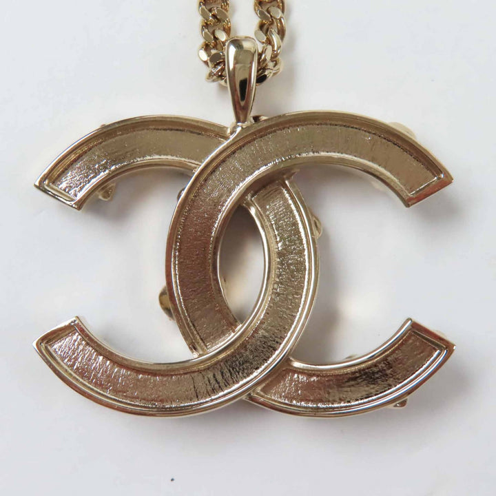 Excellent CHANEL Necklace Camellia Perfume Bag Icon Design Large COCO Mark B24P